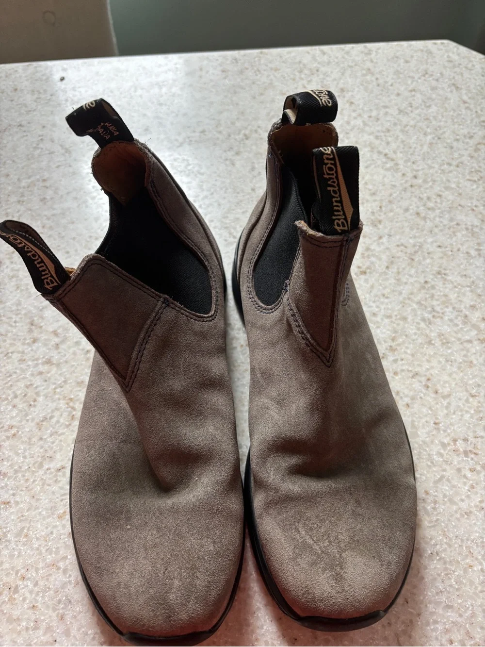 Blundstone Men's Taupe Suede Chukka Chelsea Boots